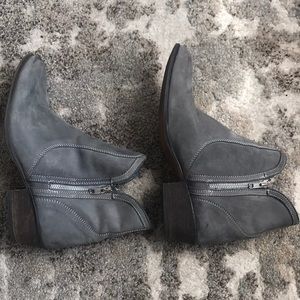 Steve Madden Chelsea Boots